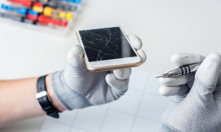 Apple iPhone SE Screen Replacement
